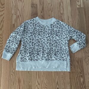 GreenTea Gray Leopard Print Sweatshirt EUC Size XL